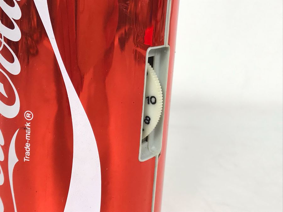 Collectible Coca-Cola Advertising Transistor Radio Working 3.25W X 4.75H [Photo 3]