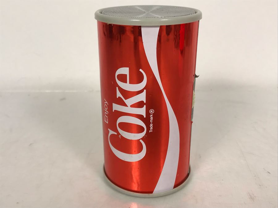 Collectible Coca-Cola Advertising Transistor Radio Working 3.25W X 4.75H [Photo 4]