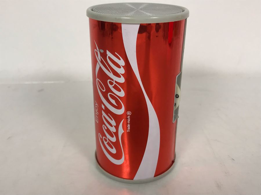 Collectible Coca-Cola Advertising Transistor Radio Working 3.25W X 4.75H [Photo 2]