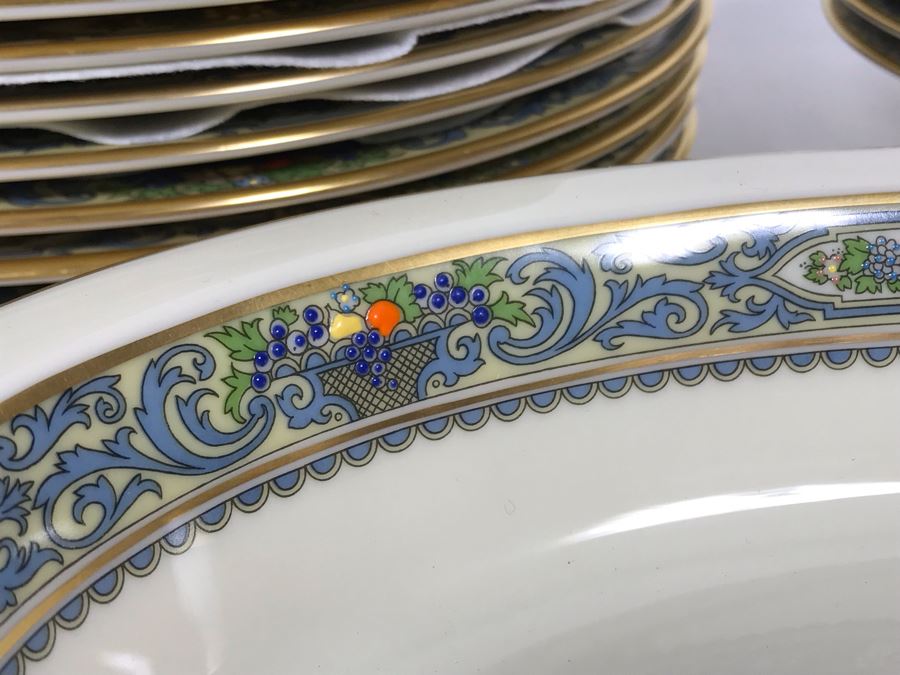 Lenox Autumn Pattern Gold Rim China Set Apx 37 Pieces (Gravy Boat with Attached Underplate Has Replacements Value Of $239 - Entire Set Has Replacements Value Well Over $1,000) [Photo 6]