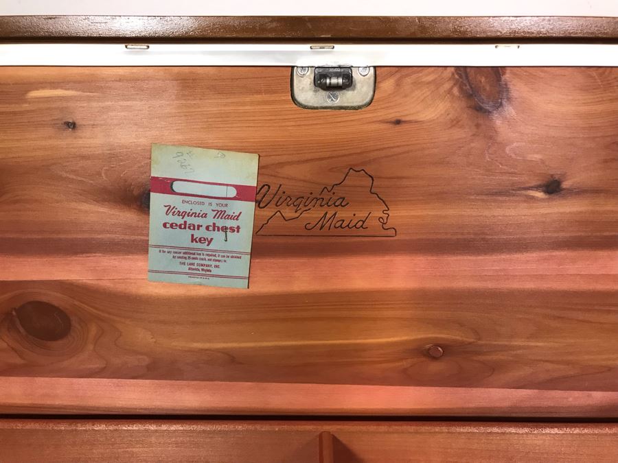 Mid-Century Modern Virginia Maid Cedar Chest 47W X 16.5D X 20H [Photo 14]