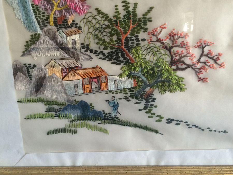 Asian Silk Embroidery [Photo 2]