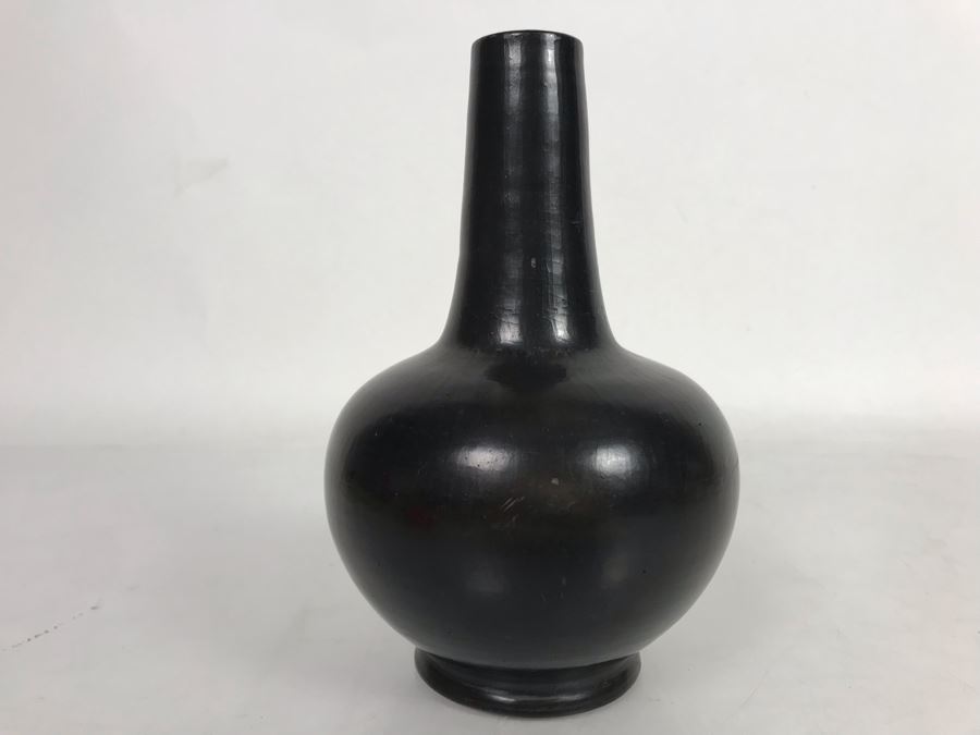 Signed Lama Oaxaco Mexico Black Pottery Vase 6.5H [Photo 2]