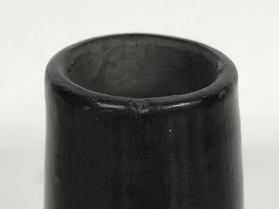 Signed Lama Oaxaco Mexico Black Pottery Vase 6.5H [Photo 7]