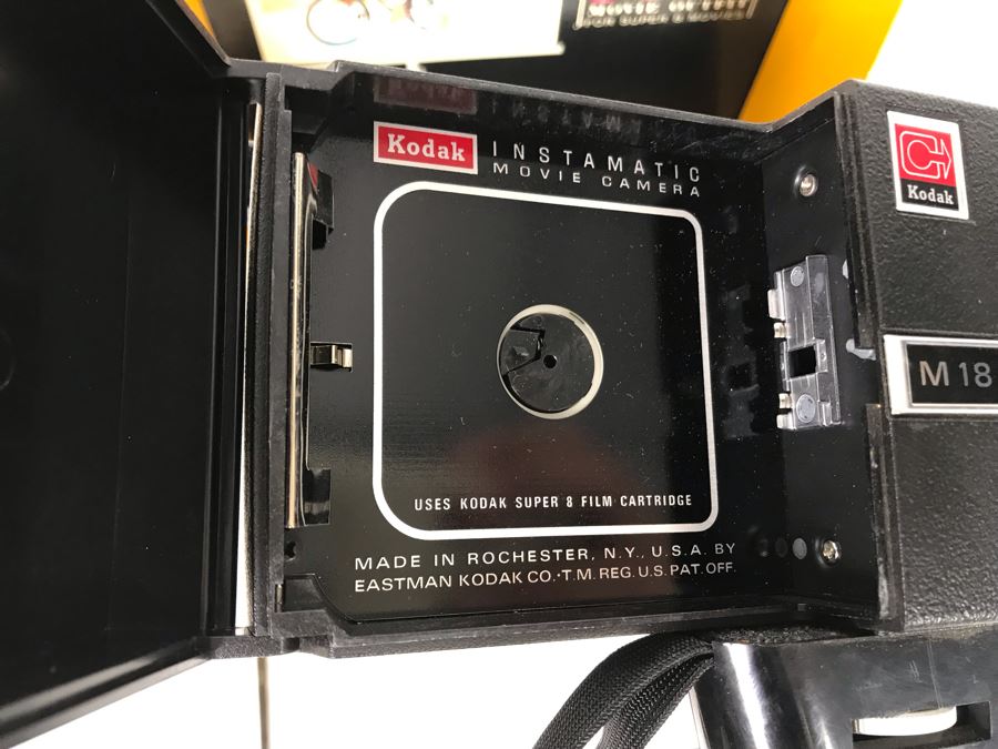 Vintage Kodak Instamatic M18 Pistol Grip Super 8 Movie Camera With Original Box [Photo 9]