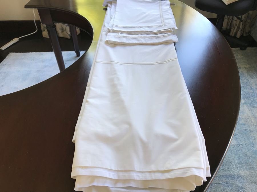 Frette Gold Trimmed King Duvet + 2 King Matching Pillow Shams + 2 Standard Matching Pillow Shams [Photo 7]