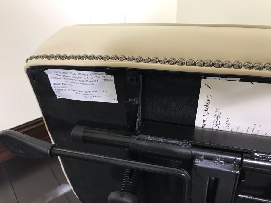 Hooker Furniture Tufted Leather Office Chair With Brass Nailhead Trim Retails $900 [Photo 12]