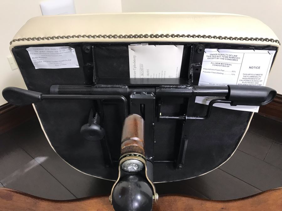 Hooker Furniture Tufted Leather Office Chair With Brass Nailhead Trim Retails $900 [Photo 10]