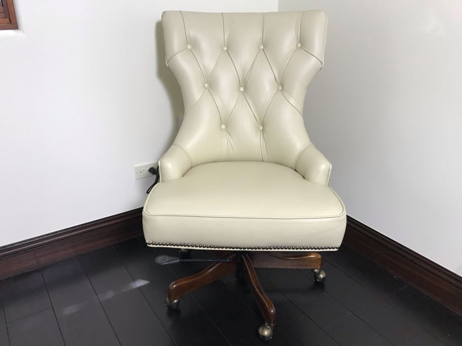 Hooker Furniture Tufted Leather Office Chair With Brass Nailhead Trim Retails $900 [Photo 9]
