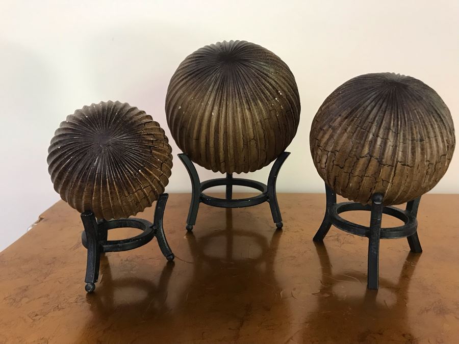 (3) Decorative Balls With Stands [Photo 2]