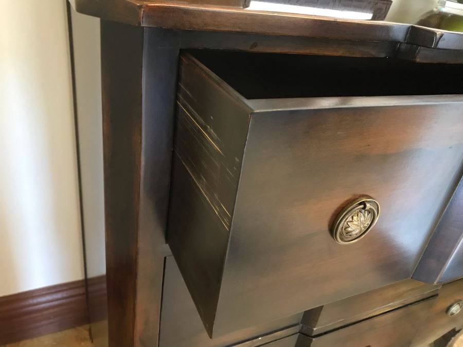 3-Drawer Dresser Chest Of Drawers [Photo 5]