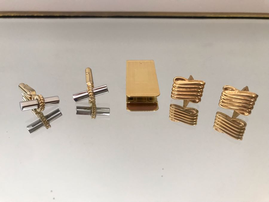 Pair Of Mens Cufflinks And Money Clip [Photo 3]