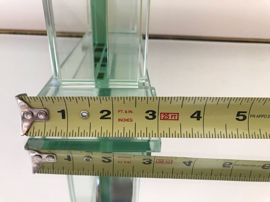 Danbury Glass Clock 9.5W X 3D X 10H [Photo 7]