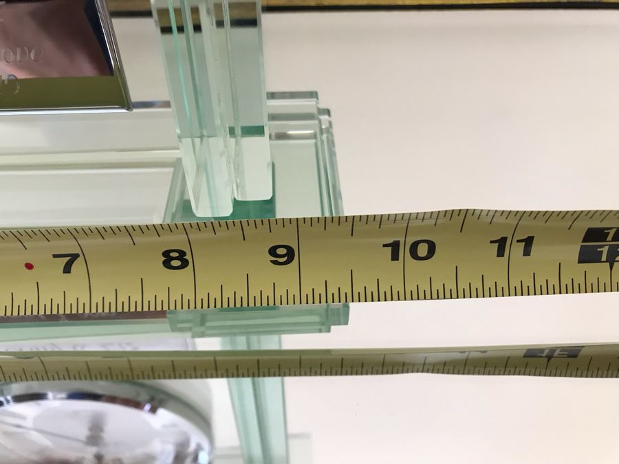 Danbury Glass Clock 9.5W X 3D X 10H [Photo 6]