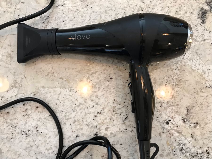 Xtava Blow Dryer [Photo 2]