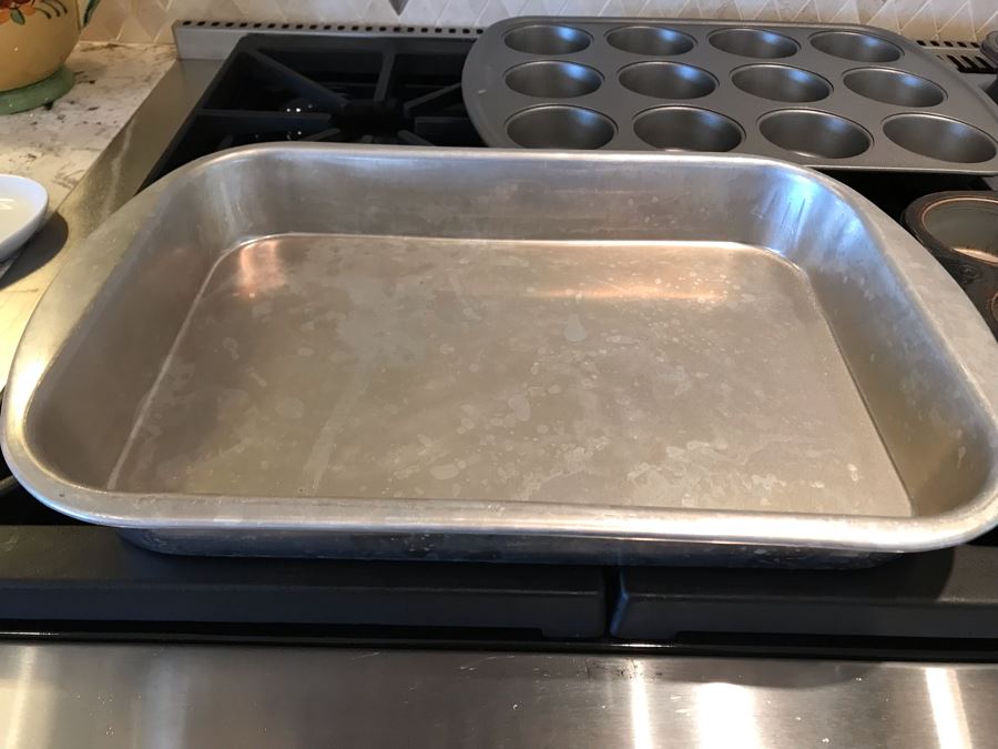 10 Piece Baking Pan Lot [Photo 9]