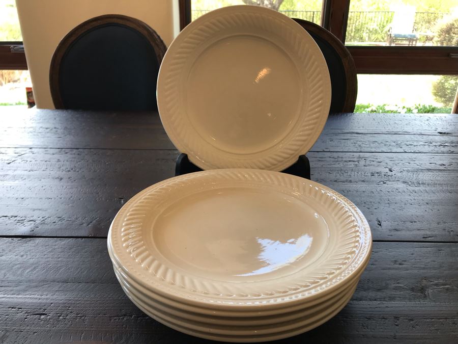 (6) White 12' Plates [Photo 2]
