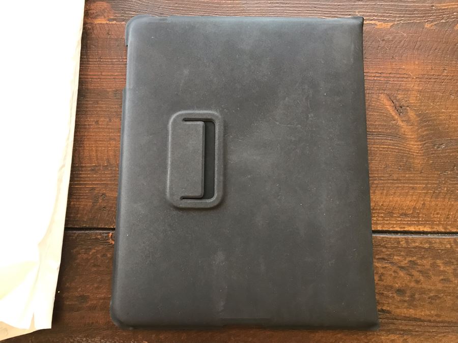 Early 16GB iPad Model A1337 (Cleaned) [Photo 5]