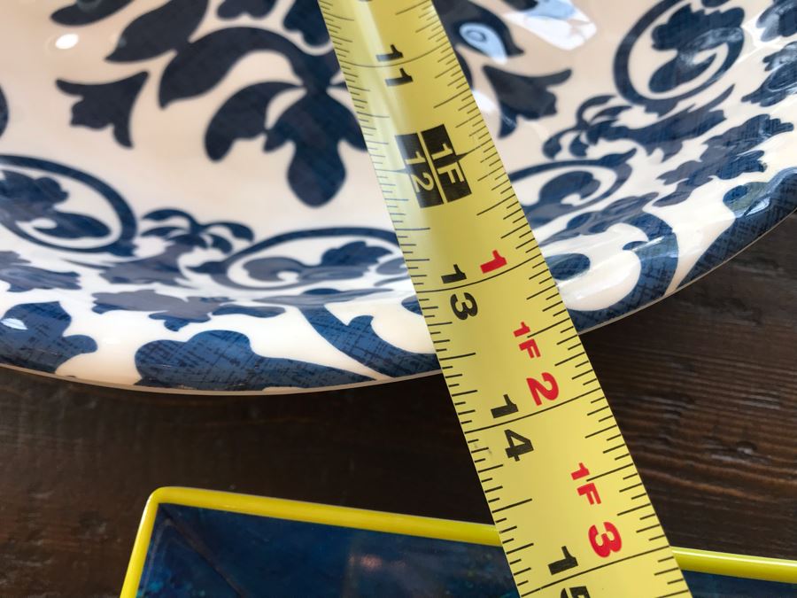 Pair Of Plastic Trays 14 X 19 And Bowl 13.5 [Photo 8]