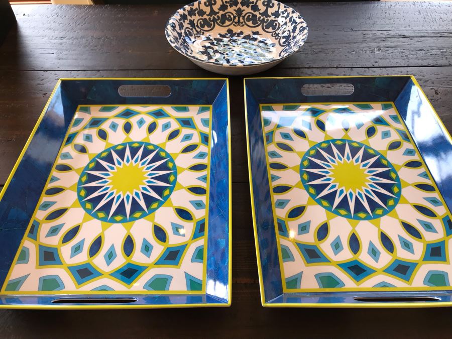 Pair Of Plastic Trays 14 X 19 And Bowl 13.5 [Photo 2]