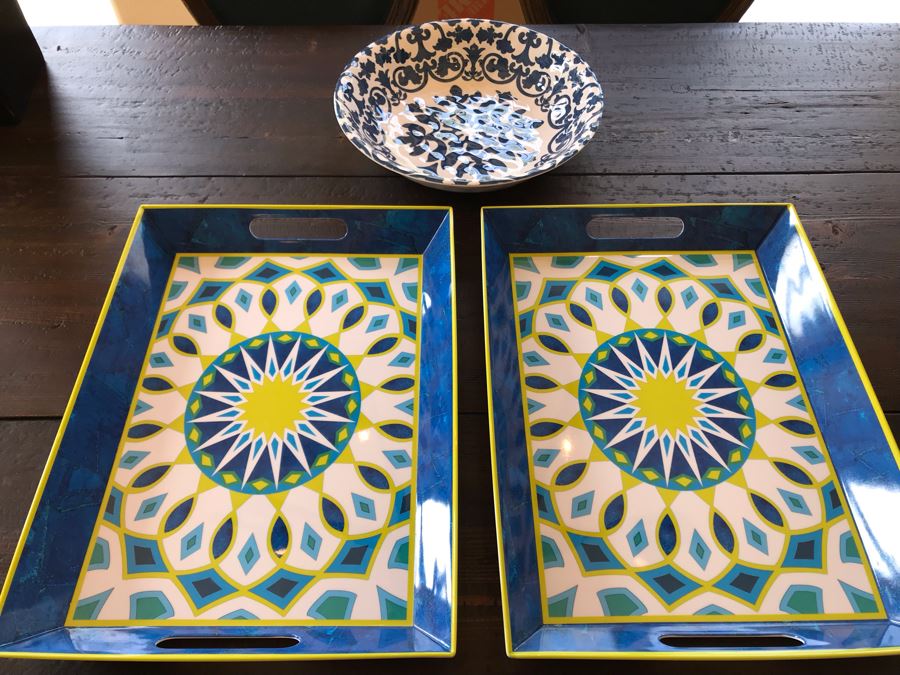 Pair Of Plastic Trays 14 X 19 And Bowl 13.5