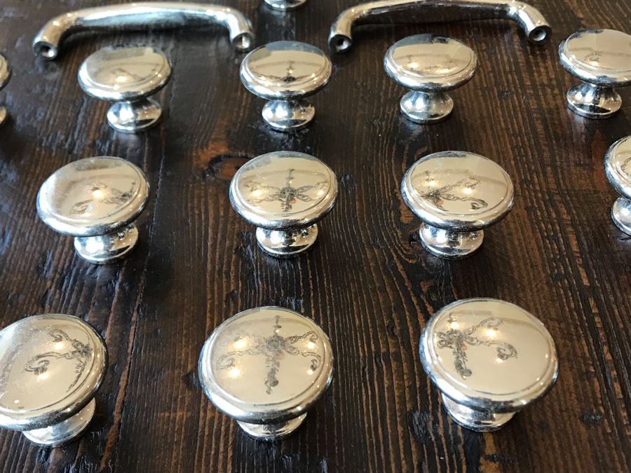 Polished Metal Door Pulls Hardware [Photo 4]