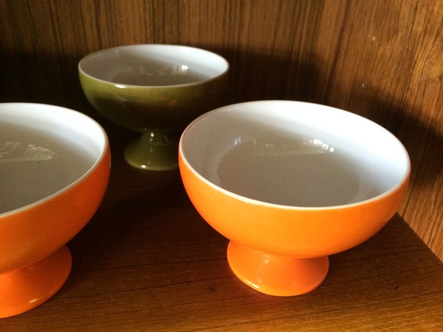Mid-Century Orange & Green Footed Ice Cream Bowls [Photo 7]
