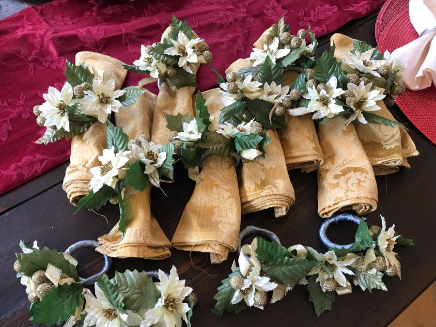 Various Place Mats, Holiday Table Runners, Napkin Rings And Napkins