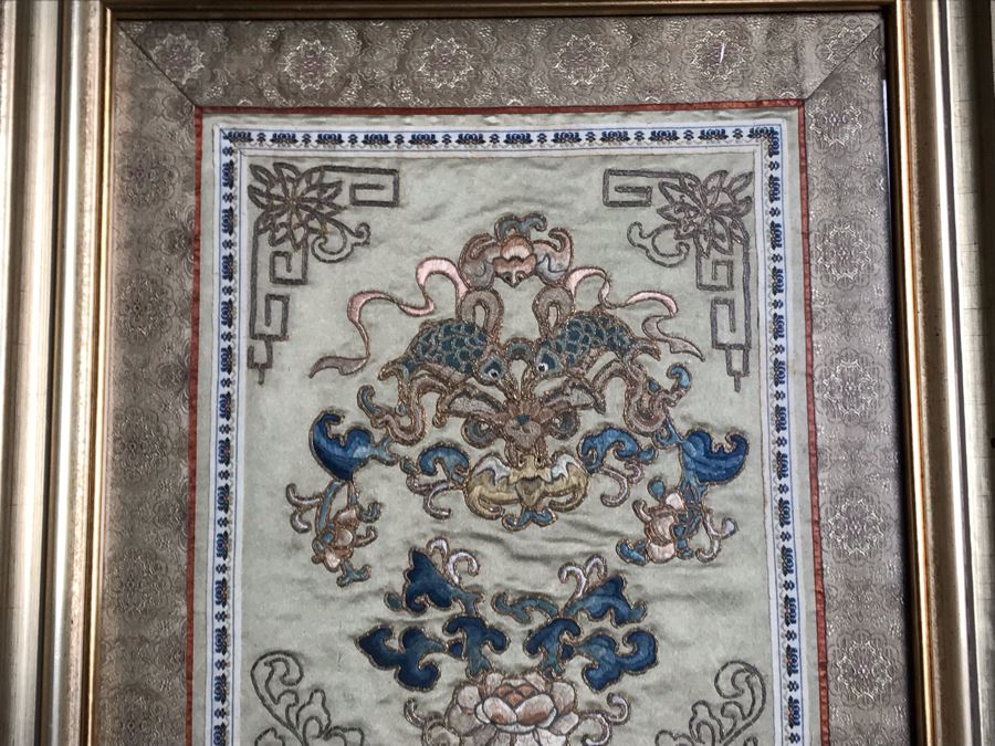Framed Chinese Silk Embroidery With Overhead Lighting 15 X 27 [Photo 5]