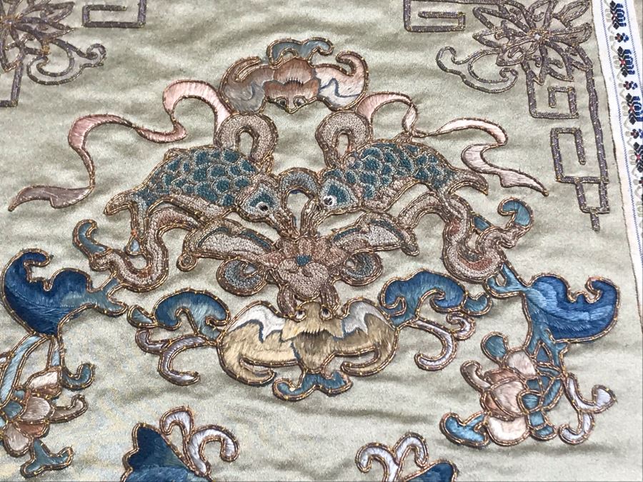Framed Chinese Silk Embroidery With Overhead Lighting 15 X 27 [Photo 9]