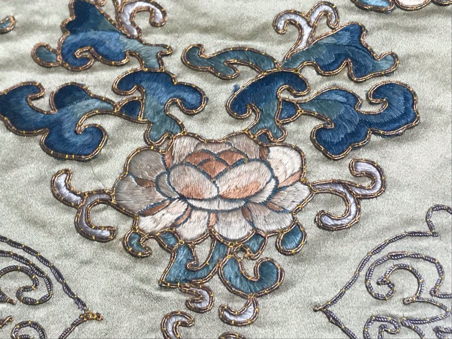 Framed Chinese Silk Embroidery With Overhead Lighting 15 X 27 [Photo 12]