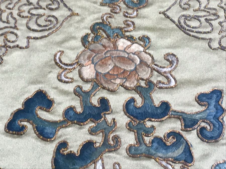 Framed Chinese Silk Embroidery With Overhead Lighting 15 X 27 [Photo 13]