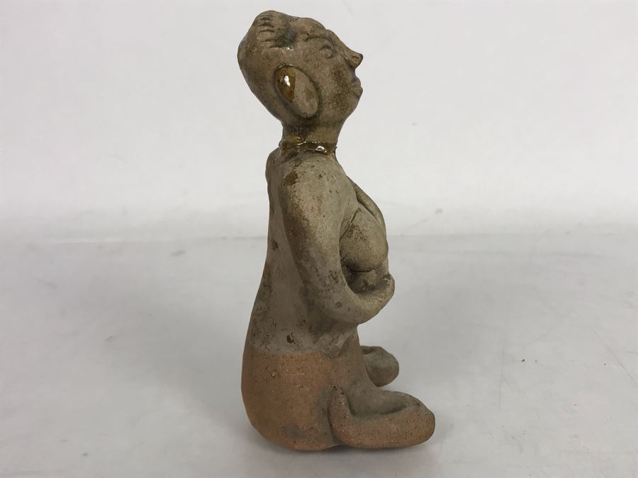 (6) Pre-Columbian Terracotta Figures Artifacts - Estimate $300-$400 [Photo 41]