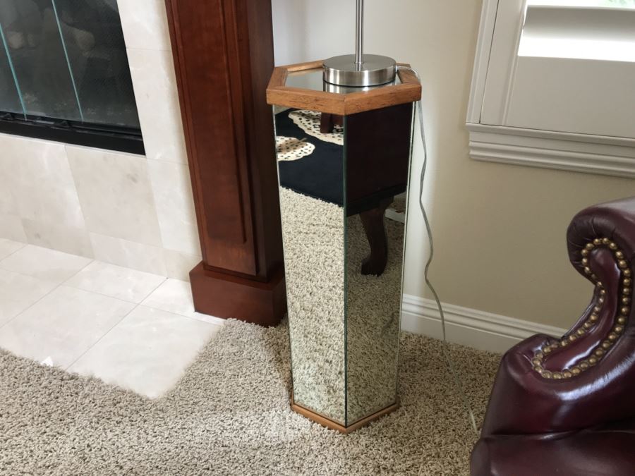 Mirrored Stand 10W X 30H [Photo 2]