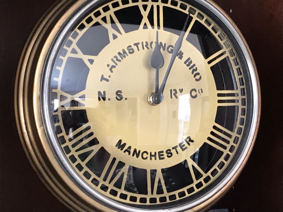 T. Armstrong & Bro Manchester Quartz Clock 10W X 12H [Photo 5]