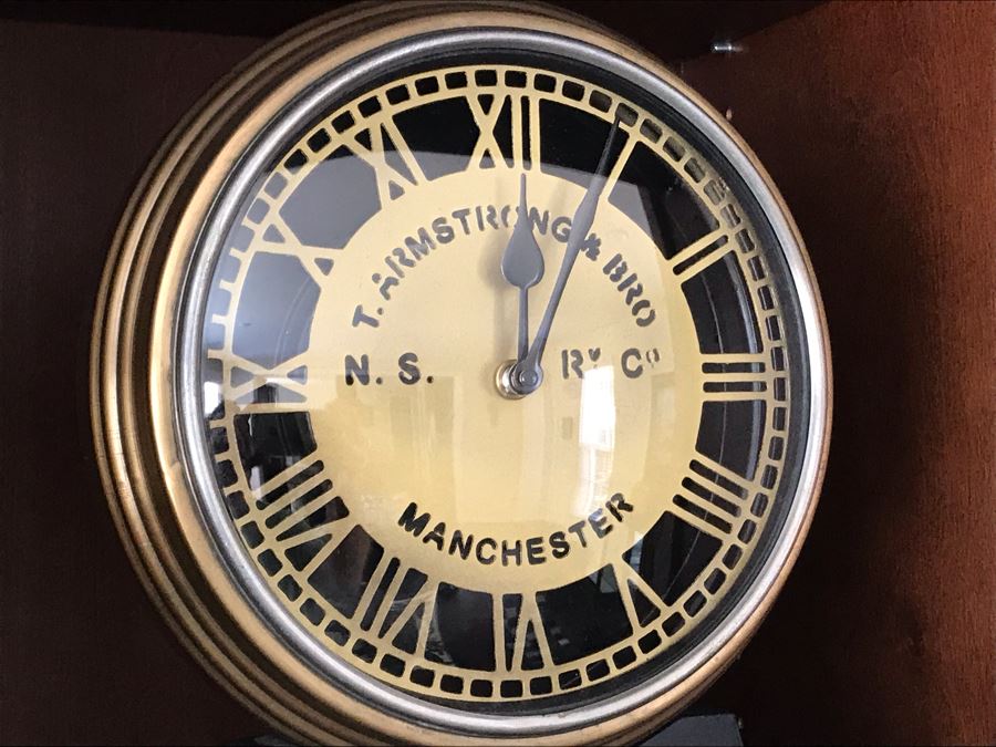 T. Armstrong & Bro Manchester Quartz Clock 10W X 12H [Photo 3]