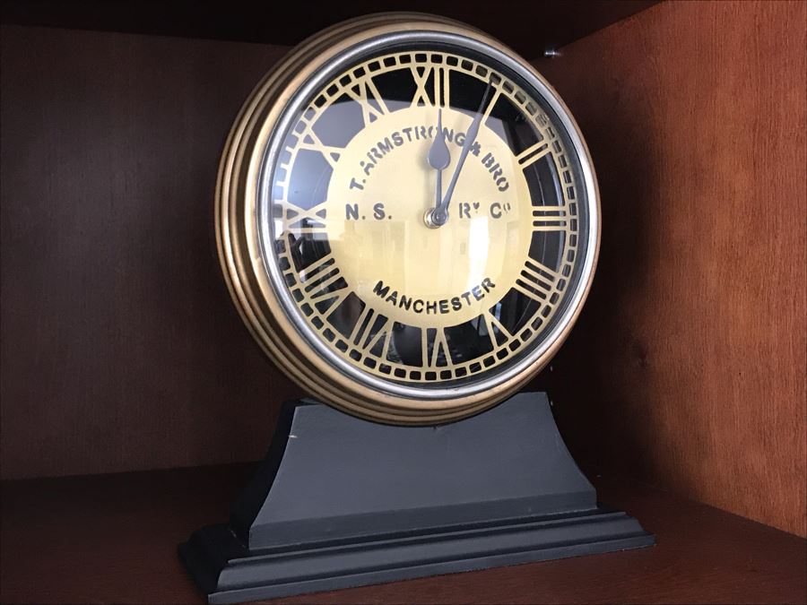 T. Armstrong & Bro Manchester Quartz Clock 10W X 12H [Photo 4]