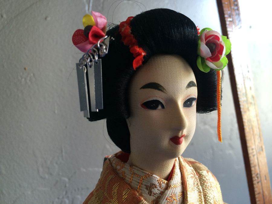 Japanese Geisha Doll [Photo 5]
