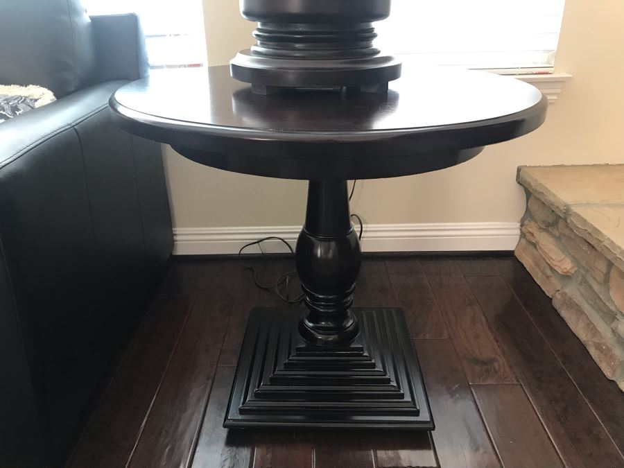 Wooden Pedestal Table 32W X 27.5H [Photo 3]