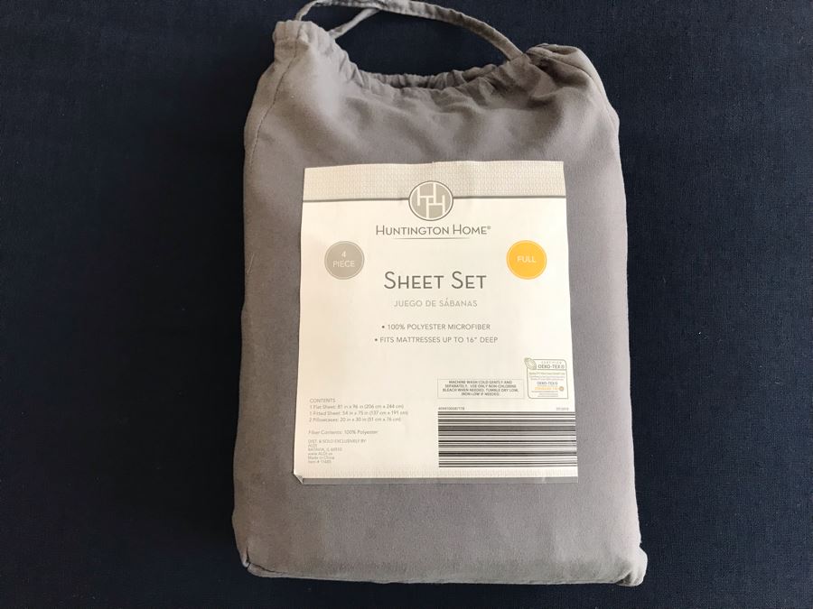 New Full Sheets Set By Huntington Home: 1 Flat Sheet, 1 Fitted Sheet, 2 Pillowcases [Photo 1]