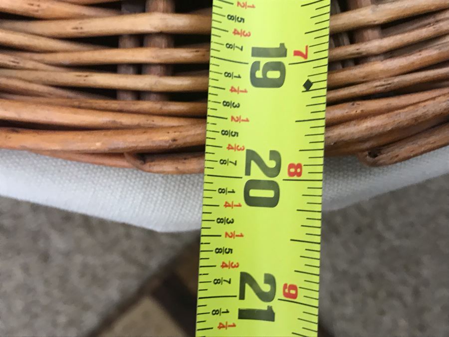 Wicker Laundry Basket 20W X 24H [Photo 5]