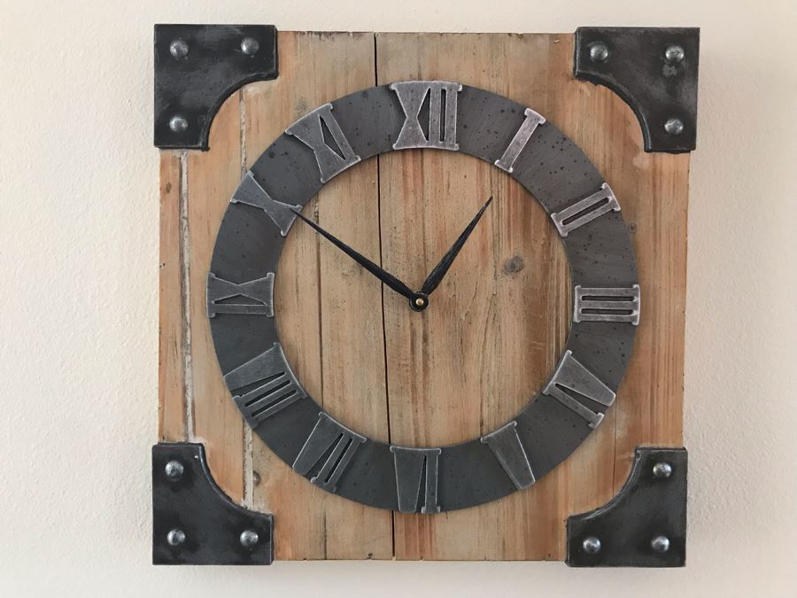 Quartz Wall Clock 16 X 16 [Photo 1]