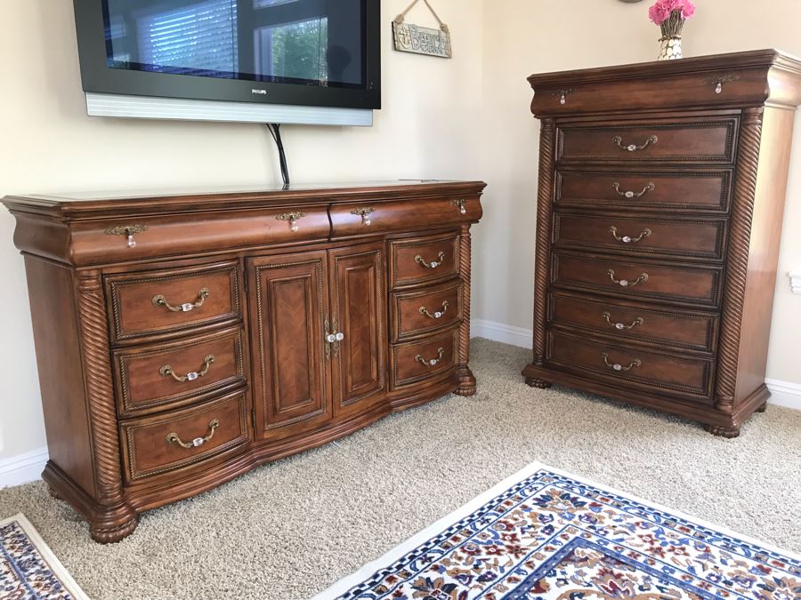Kathy Ireland Home Bedroom Furniture Set Includes: California King Size Bed With Lady Americana Bamboo Mattress And Boxspring And Bedding, Highboy Dresser, Long Dresser And Pair Of Nightstands - See Details For Measurements [Photo 19]