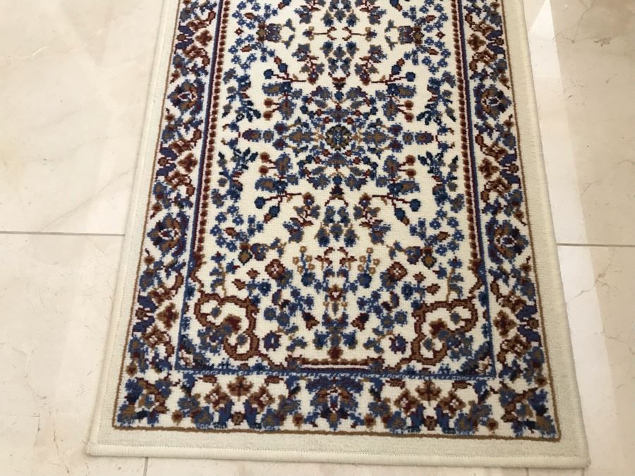 Belgium Area Runner Rug With Polypropylene Yarn 22' X 7'1' [Photo 3]