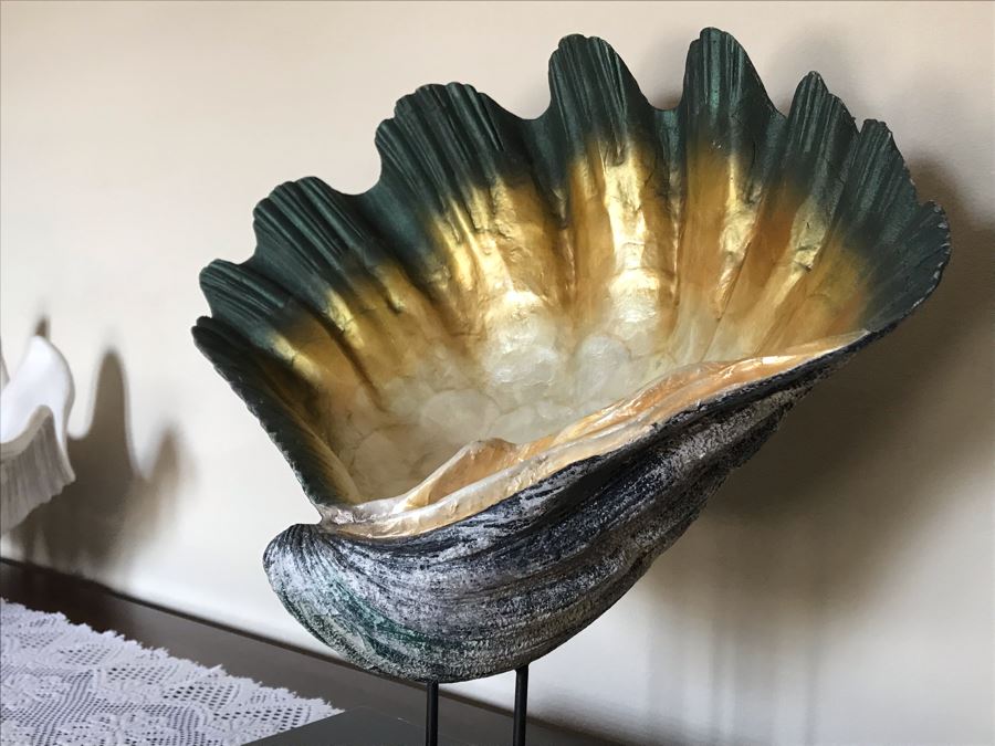 Large Faux Seashell On Stand By Palecek 24W