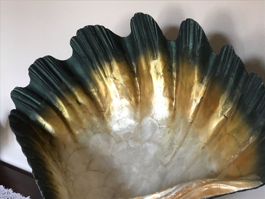 Large Faux Seashell On Stand By Palecek 24W