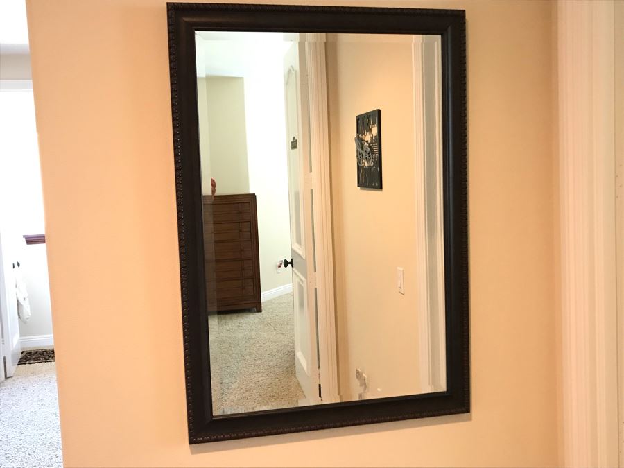 Beveled Glass Wall Mirror 28 X 40 [Photo 1]