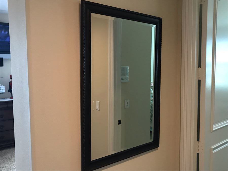 Beveled Glass Wall Mirror 28 X 40 [Photo 2]