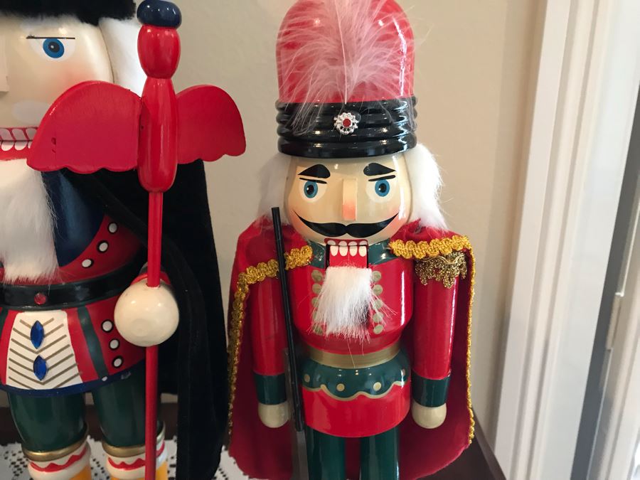 Three Wooden Nutcrackers 20H-15H [Photo 5]