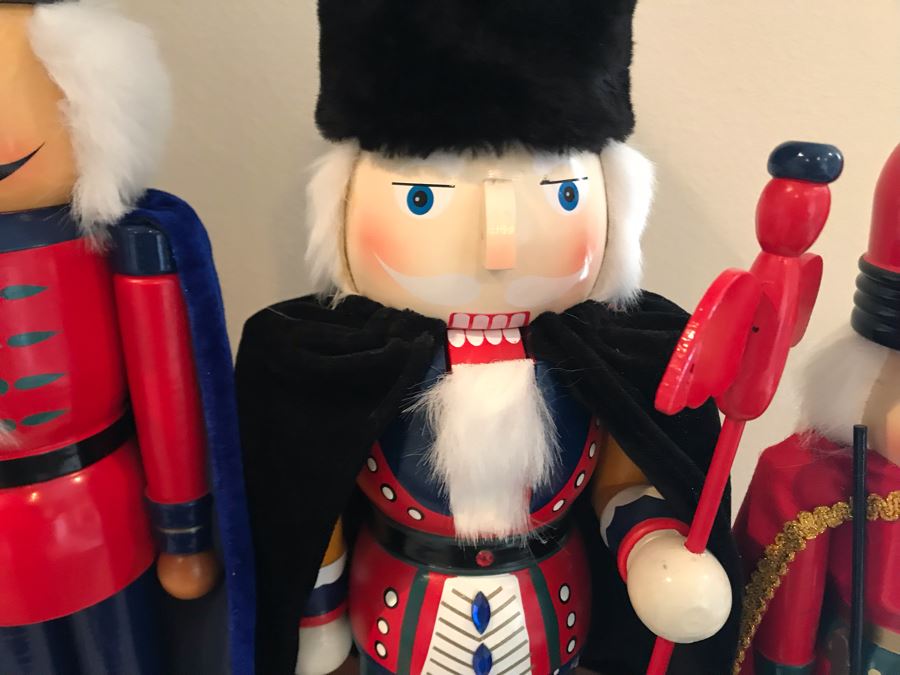 Three Wooden Nutcrackers 20H-15H [Photo 4]